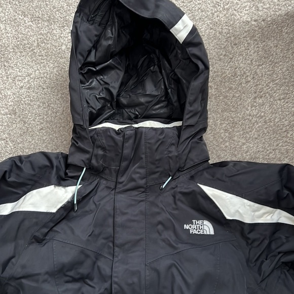 The North Face ski jacket - Picture 2 of 8